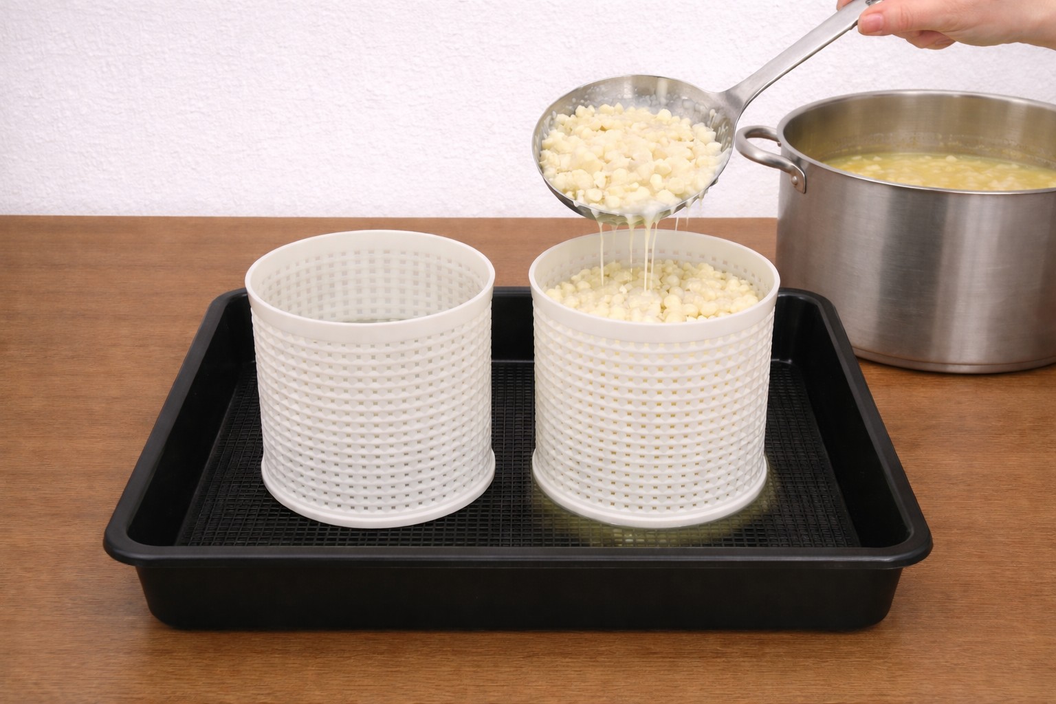 сырное зерно при приготовлении камамбера в домашних условиях