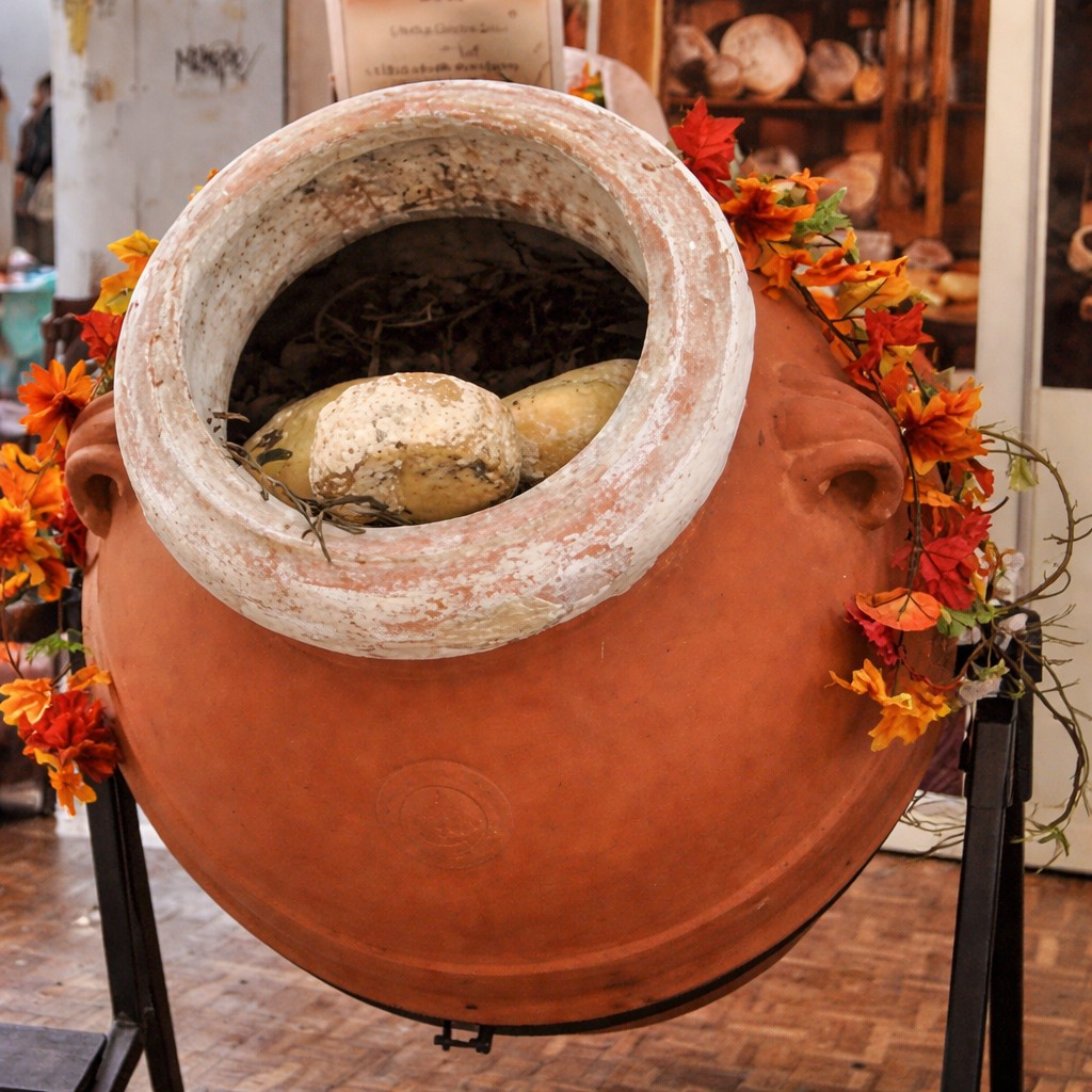 выдержка сыра качотта в пепле